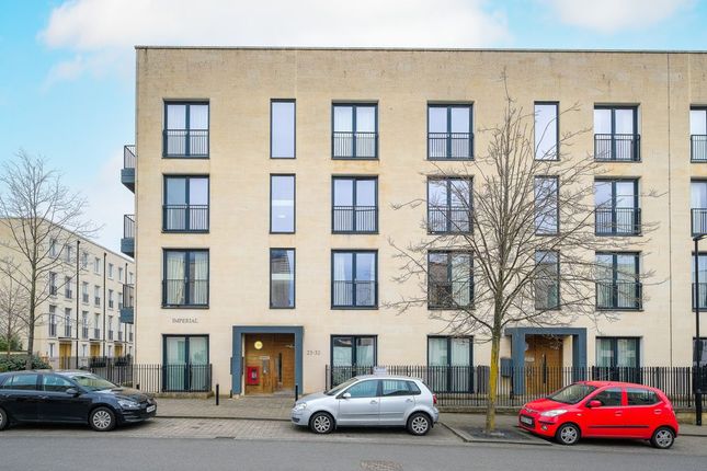 Thumbnail Flat to rent in Stothert Avenue, Bath