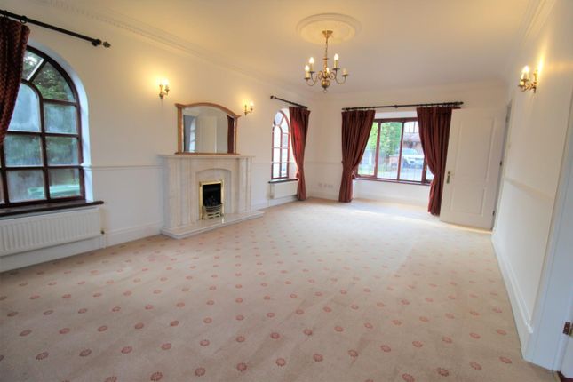 Detached house to rent in Tottington Road, Bury