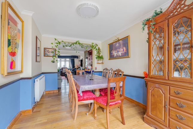 136 Cressex Road, High Wycombe photo 4