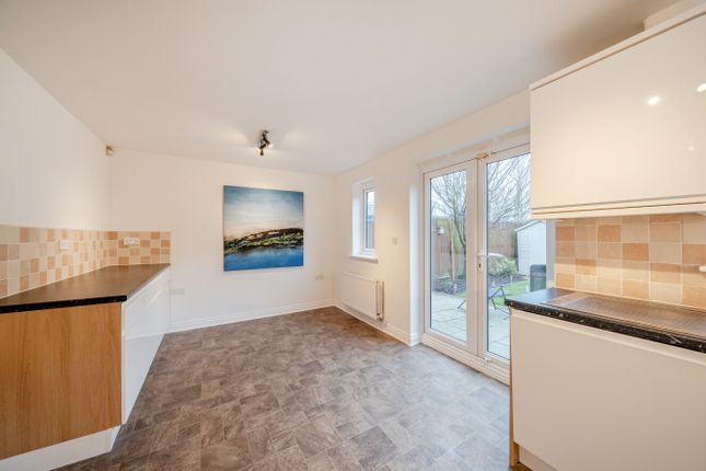 24, Troydale Park, West Yorkshire photo 3