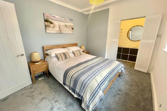 Flat 2, Bournemouth photo 2