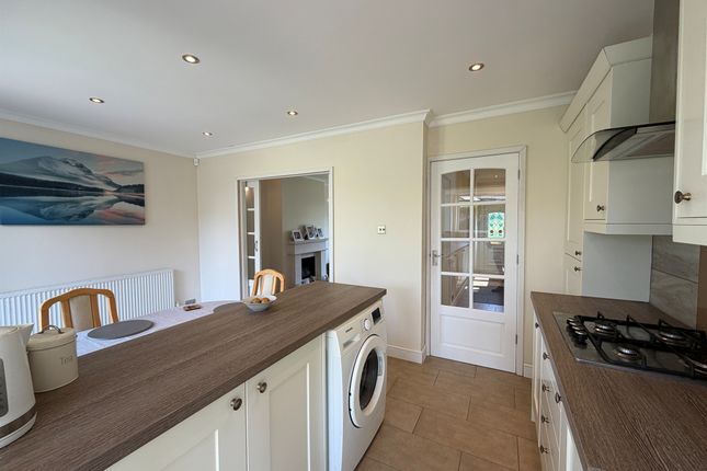 16, Broadley Avenue, Halifax photo 4