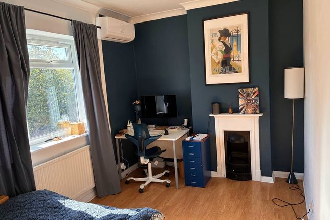 50 Knapmill Road, London photo 3