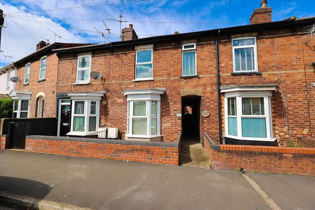 Thumbnail Terraced house for sale in Foss Bank, Lincoln