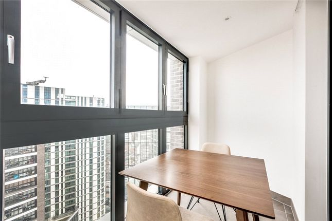 Apartment 1807, Wiverton Tower, 4, New Drum Street, London photo 4