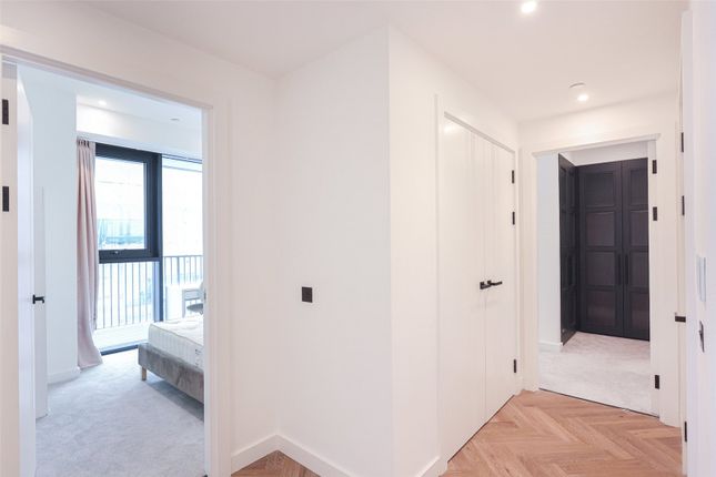 Flat for sale in Merino Gardens, Wapping