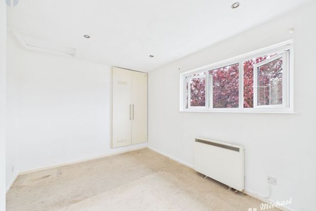 87 Orwell Drive, Aylesbury photo 4