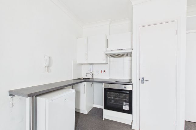 Flat 21, Connaught House The Esplanade, Bognor Regis photo 4