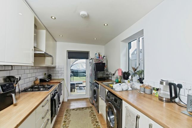32, Davidson Road, Croydon photo 4