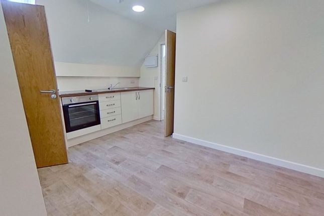103B, Broadway, Treforest, Pontypridd photo 2