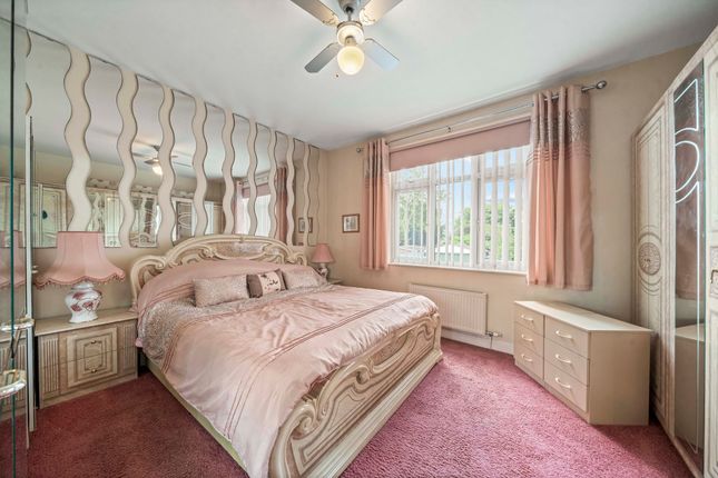 231 Bolton Road, Wigan photo 4