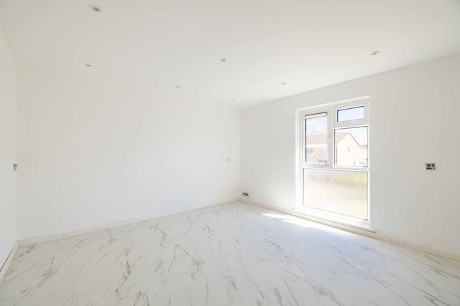 238, Scafell Road, Slough photo 4