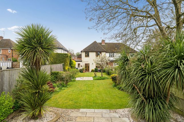 67, Chalklands, Bourne End photo 2