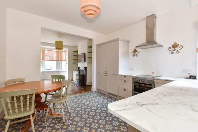 15, Clarence Road, Ventnor photo 3