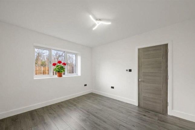 10a Sheepcote Gardens, Uxbridge photo 4