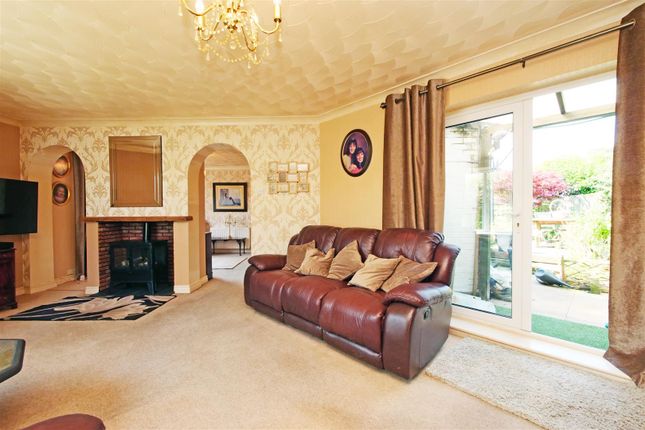 33, Almsford Drive, York photo 4