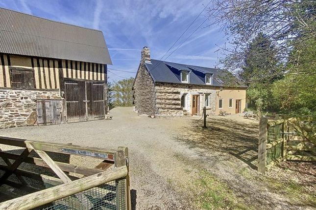 Detached house for sale in Barenton, Basse-Normandie, 50720, France