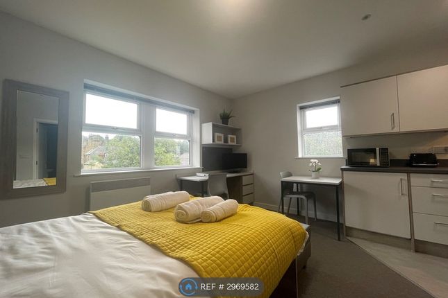 Studio  Robinson House, A Beaumont Street, Moldgreen, Huddersfield photo 3