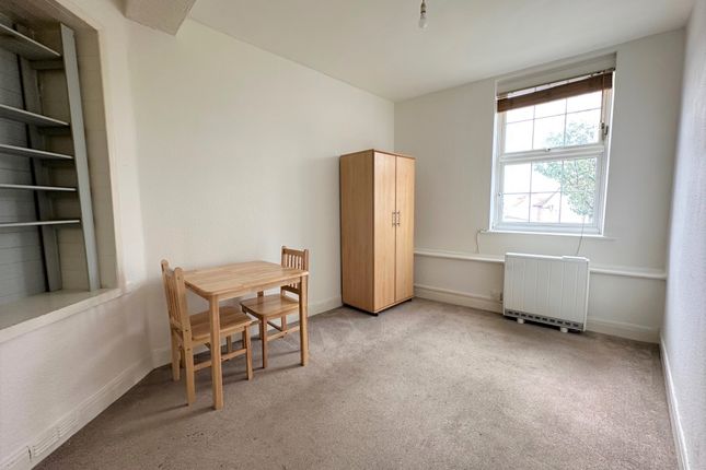 Thumbnail Flat to rent in Northolt Road, South Harrow, Middx