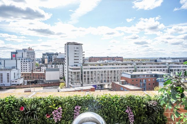 Kings Court,Apartment 32, Commerce Square, Nottingham photo 3