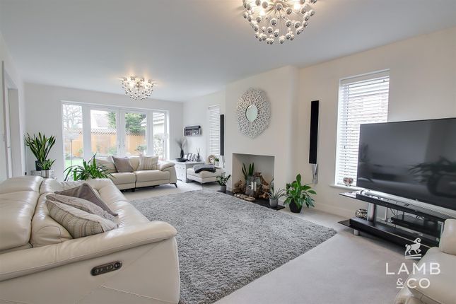 7, Littlebury Gardens, Weeley photo 2