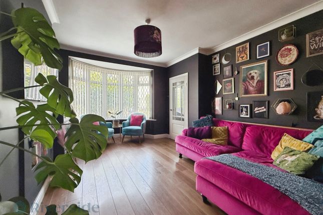 70, Graham Avenue, Hull photo 2