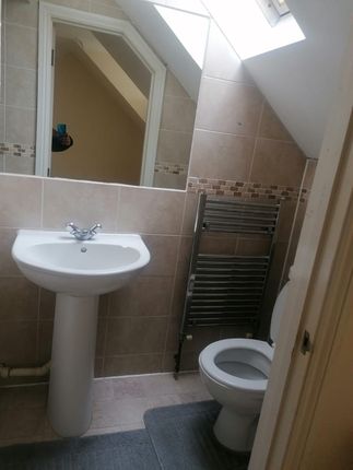 25 Mill Gardens, Luton photo 5