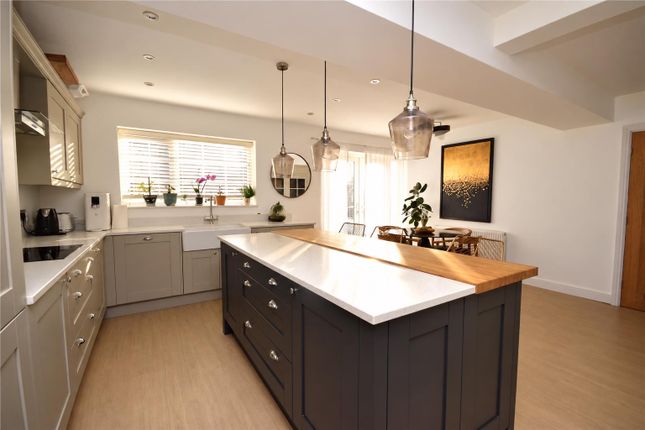 Manor Crescent, Leeds photo 2