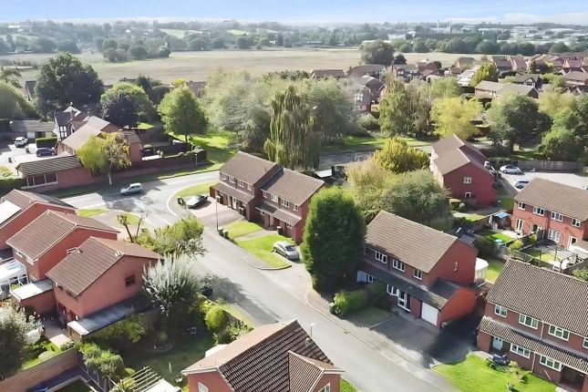 11, Yellowhammer Court, Kidderminster photo 2