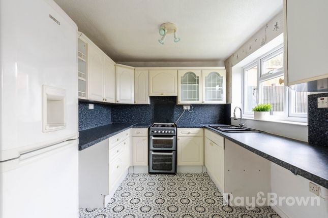 28 Sundew Close, Cardiff photo 3