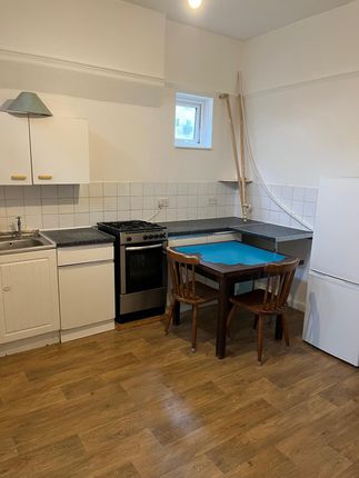 Carlyle Villa, Trinder Road, London photo 4