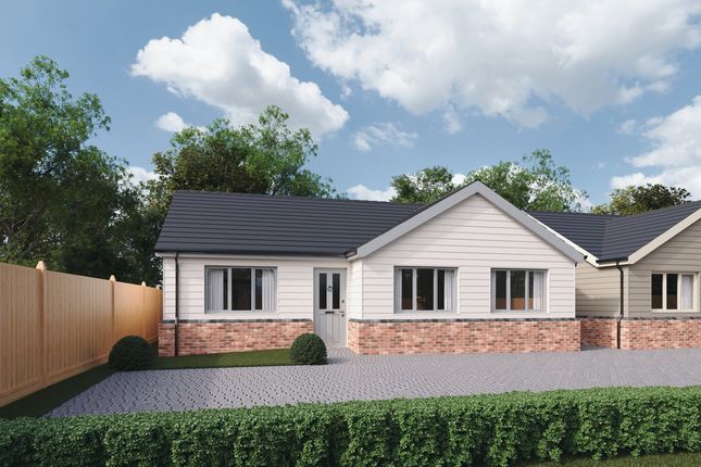 Thumbnail Detached bungalow for sale in Runwell Road, Wickford