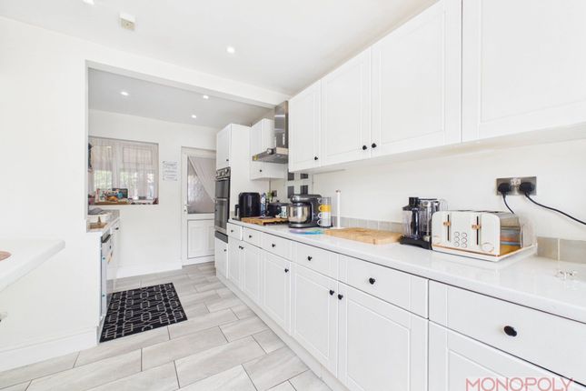 47 Nant Y Gaer Road, Wrexham photo 2