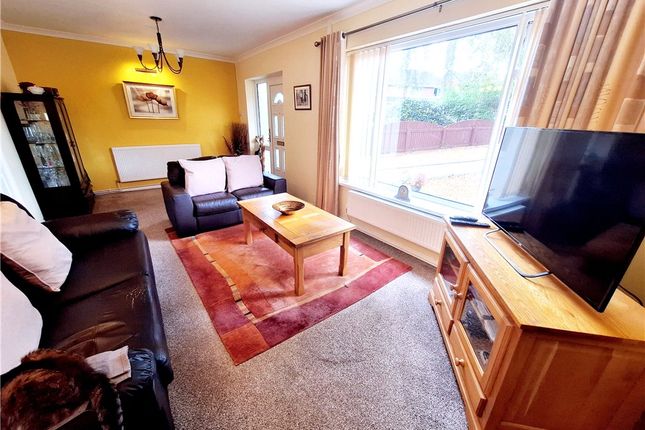 92, Waun Fach, Cardiff photo 2