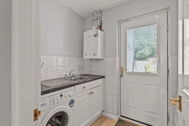20 Suttie Way, Stirling photo 4