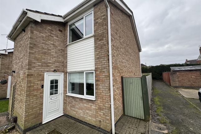 Thumbnail Town house for sale in Uppingham Drive, Broughton Astley, Leicester
