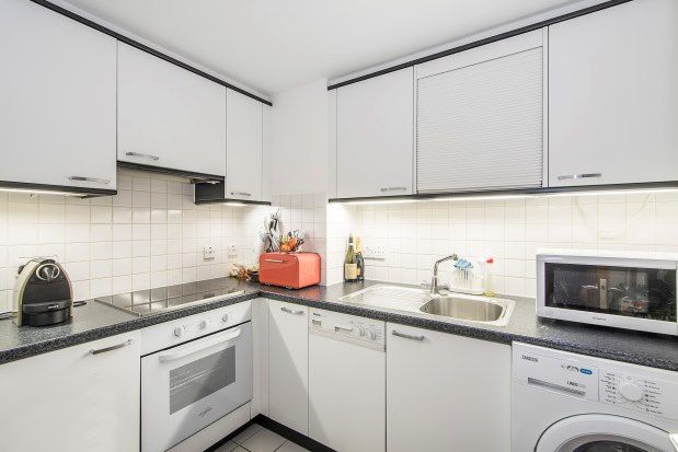 Flat to rent in Chelsea Village, Fulham Road, London