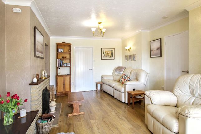 34 Hingham Road, Attleborough photo 4