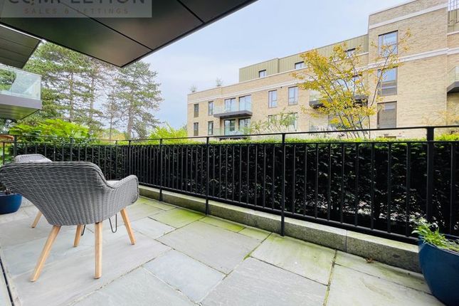 Flat for sale in For Sale, Two Bedroom, Trent Park, Enfield London