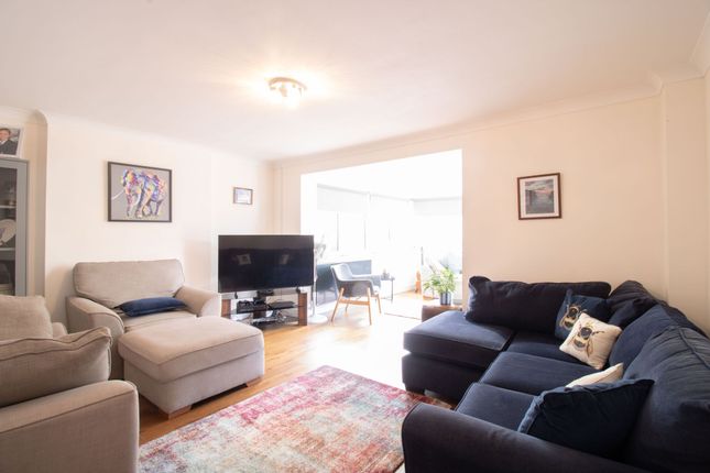 45 Cwrt Y Coed, Blackwood photo 2