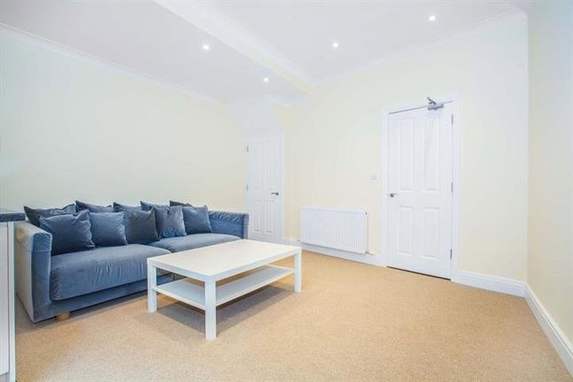 Copy flat 2, 4, Margravine Gardens, Barons Court photo 3