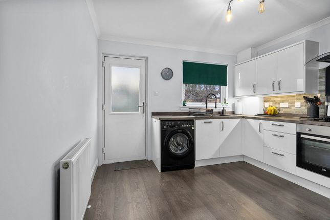 27a, Laurel Grove, Bonnybridge photo 3