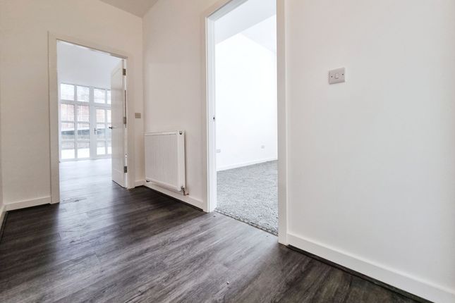 Apt 6, 7 Cotton Gardens, Bolton photo 4