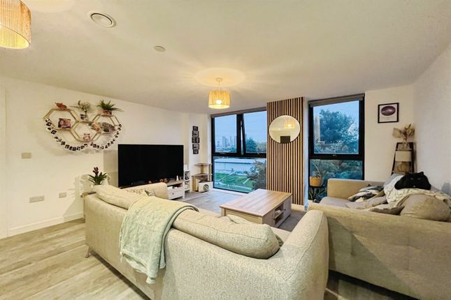 75, Seymour Grove, Manchester photo 2