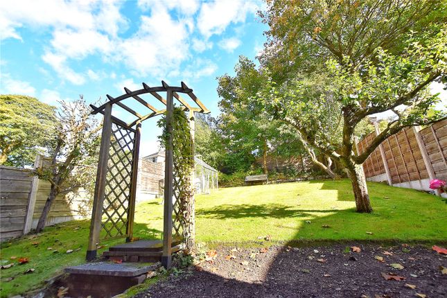 39, Lobden Crescent, Rochdale photo 3