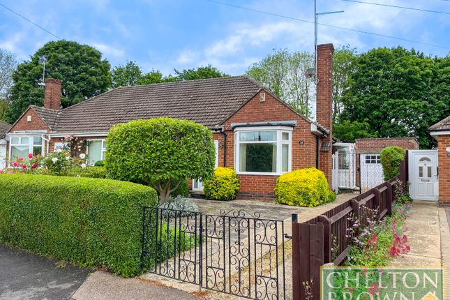 Thumbnail Bungalow to rent in Inlands Rise, Daventry, Northamptonshire
