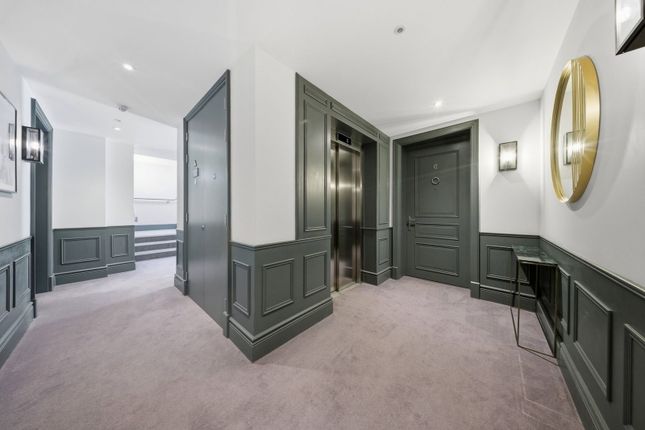 2,Flat 4, Woburn House, Sassoon Drive, London photo 2