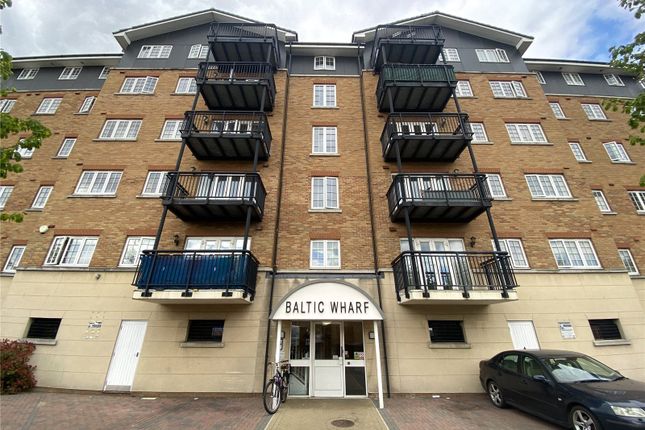 2 bed flat for sale in Clifton Marine Parade, Gravesend, Kent DA11