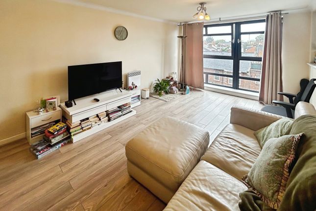 Flat 16, 20, Kennet Street, Berkshire photo 3