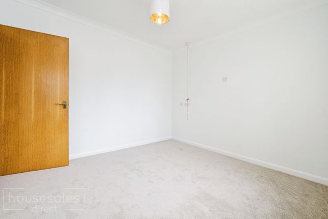 Flat 10, Sawyers Court, Brentwood photo 5